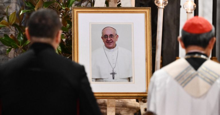 How Francis Wooed Donors - The New York Times