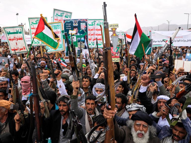 Week in Pictures: From Serbia student protests to anti-US rallies in Yemen