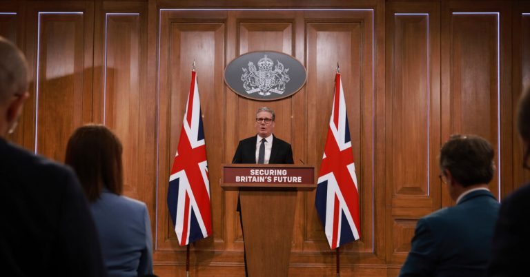 Starmer Pledges to Cut U.K. Immigration