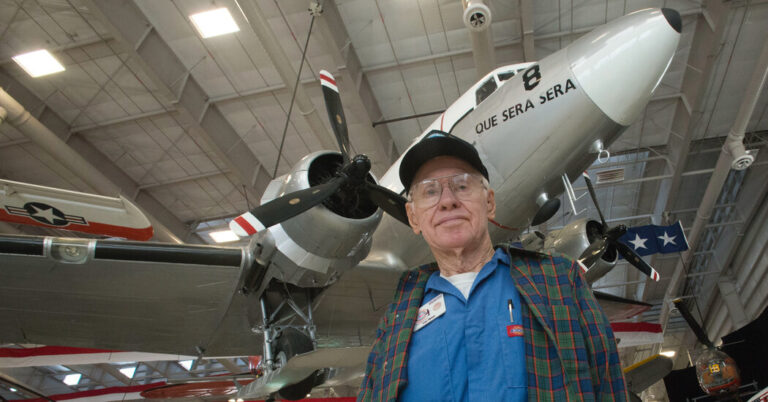 Conrad Shinn, First Pilot to Land at the South Pole, Dies at 102
