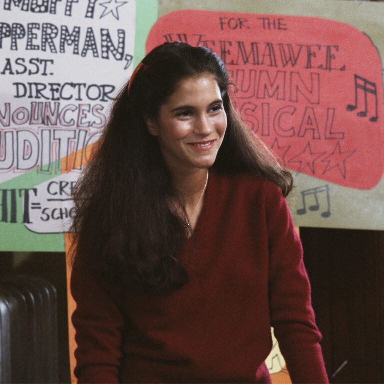 How Sixteen Candles' Jami Gertz Became the Richest Woman in Hollywood