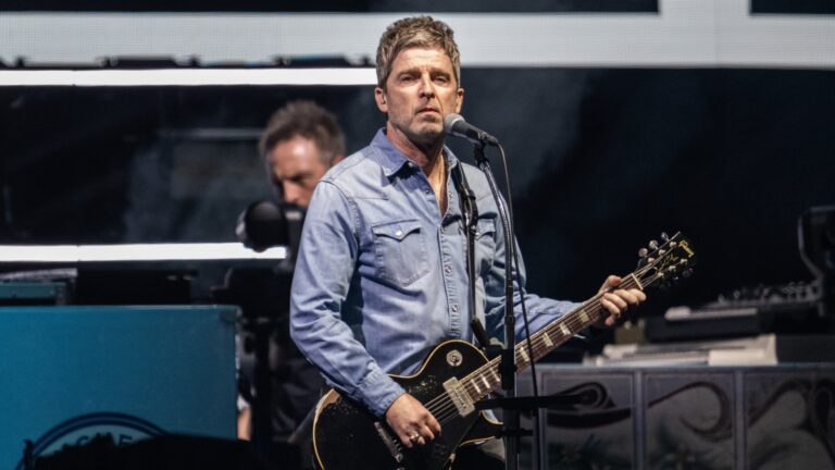 Noel Gallagher Talks Oasis Reunion Tour, Says Liam Is ‘Smashing It’ Noel Gallagher Talks Oasis Reunion Tour, Says Liam Is 'Smashing It'