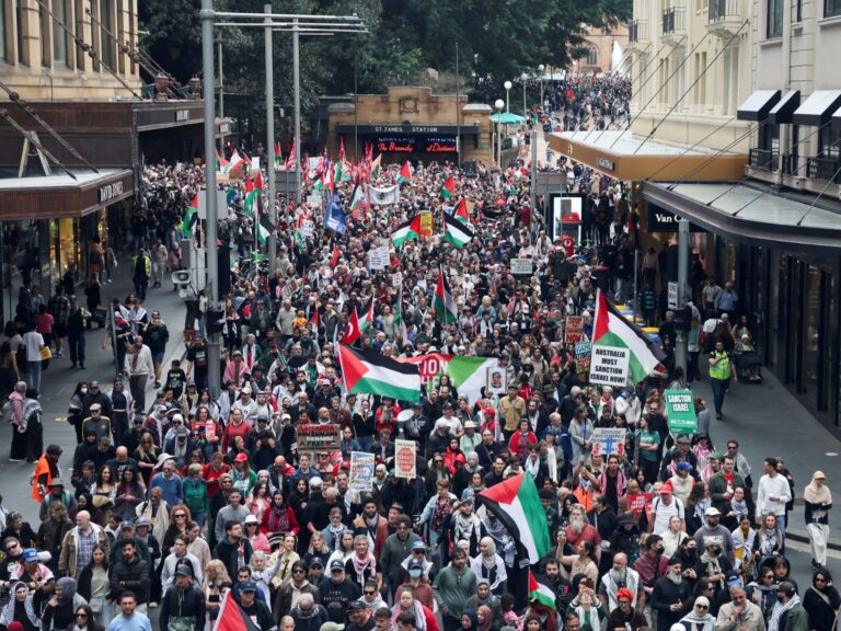 Tens of thousands march across world in support of Palestinians in Gaza | Gaza News Tens of thousands march across world in support of Palestinians in Gaza | Gaza News