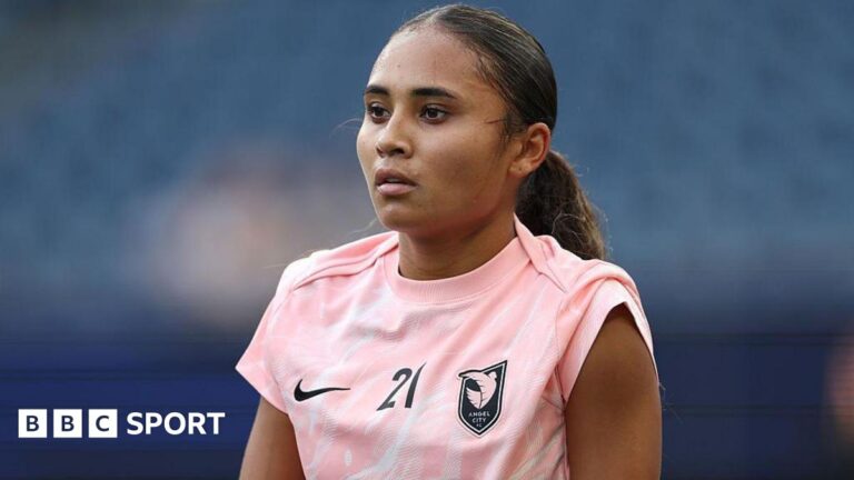 Alyssa Thompson: Chelsea agree club record deal for USA forward Alyssa Thompson: Chelsea agree club record deal for USA forward