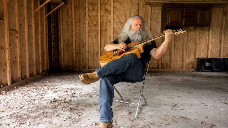 Jamey Johnson on the Concussion That Stopped His Songwriting Jamey Johnson on the Concussion That Stopped His Songwriting