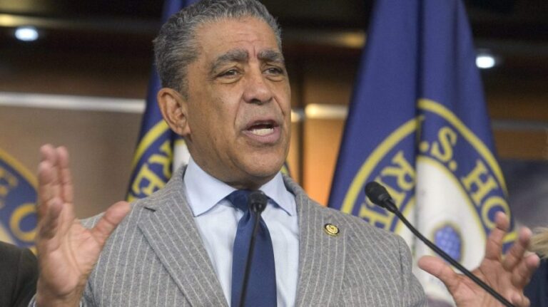 Watch live: Congressional Hispanic Caucus chair holds presser on Grijalva's delayed swearing in Watch live: Congressional Hispanic Caucus chair holds presser on Grijalva's delayed swearing in