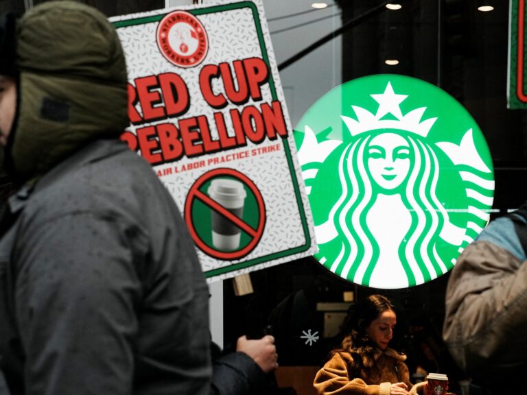 Unionised Starbucks workers begin ‘open-ended’ US strike | Labour Rights News Unionised Starbucks workers begin ‘open-ended’ US strike | Labour Rights News