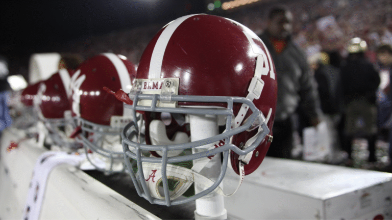 Woodrow Lowe, College Football Hall of Famer who led Alabama to national championship, SEC titles, dies at 71 Woodrow Lowe, College Football Hall of Famer who led Alabama to national championship, SEC titles, dies at 71