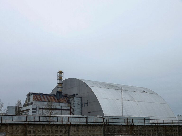IAEA flags damage to Chornobyl nuclear plant’s protective shield in Ukraine | Russia-Ukraine war News IAEA flags damage to Chornobyl nuclear plant’s protective shield in Ukraine | Russia-Ukraine war News